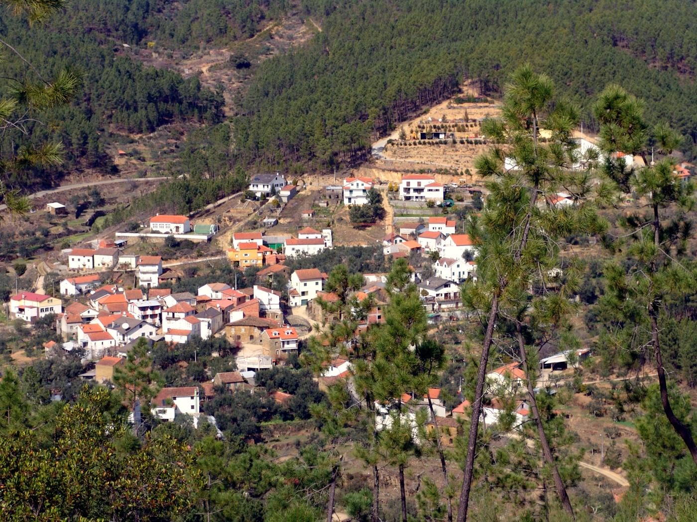 A Malhada Velha vista do pinhal